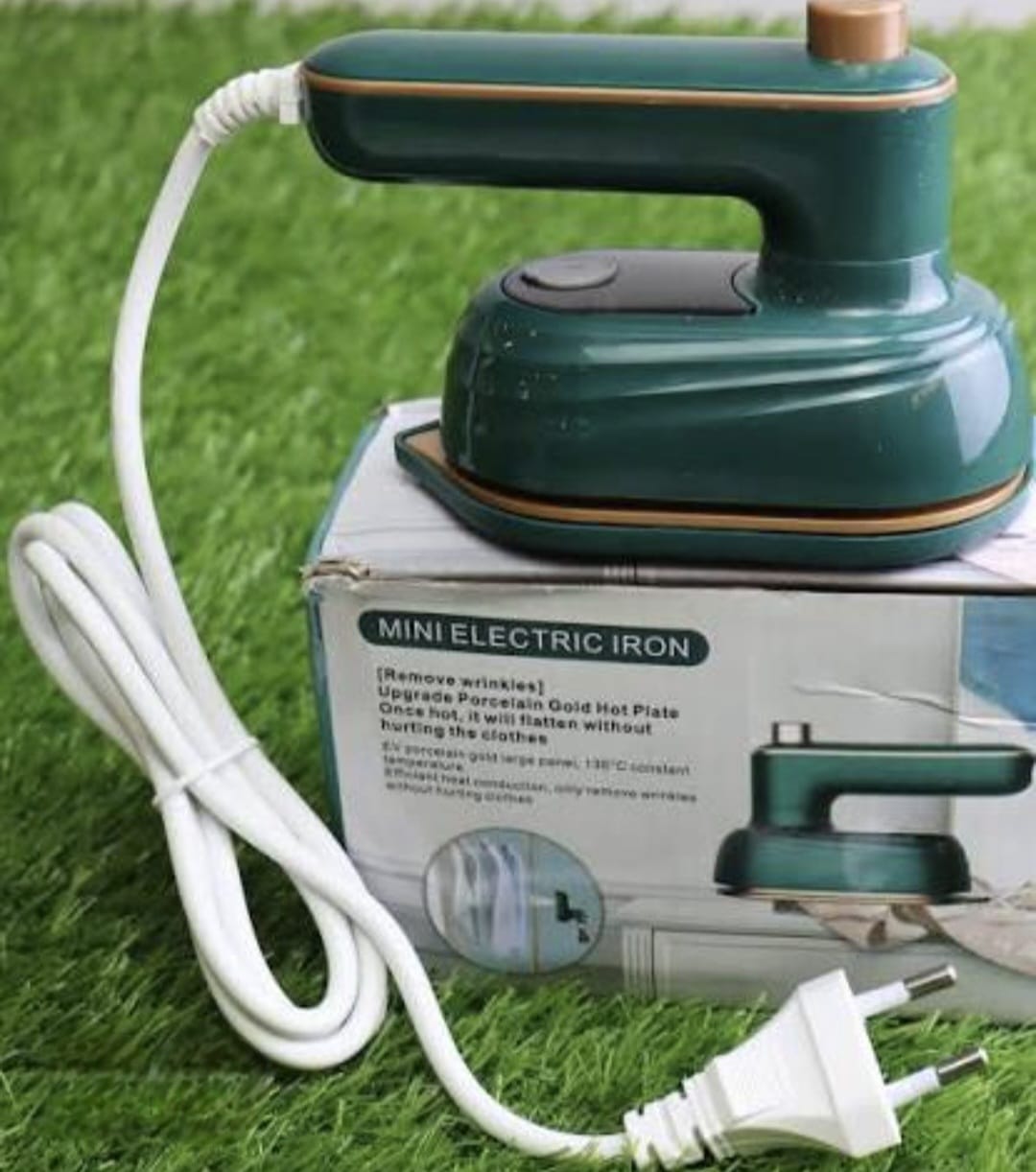 👕 Mini Steam Iron Pro – Wrinkle-Free Clothes in Seconds!